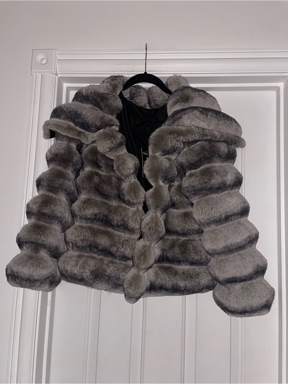 FABULOUS FURS KATHLEEN CHINCHILLA FAUX FUR COAT SZ SMALL NWT